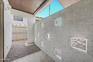 3422 N 12th Pl, Phoenix, AZ 85014 - Photo 17