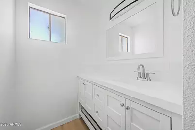 3422 N 12th Place, Phoenix, AZ 85014 - Photo 11