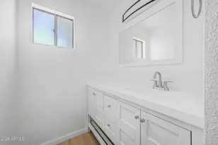 3422 N 12th Pl, Phoenix, AZ 85014 - Photo 11