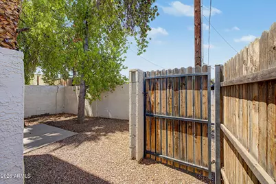 3422 N 12th Place, Phoenix, AZ 85014 - Photo 21