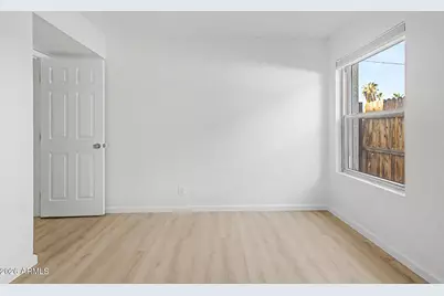 3422 N 12th Place, Phoenix, AZ 85014 - Photo 13