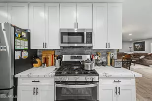 10718 W Cheryl Dr, Sun City, AZ 85351 - Photo 15