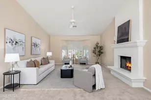 6828 E Winchcomb Dr, Scottsdale, AZ 85254 - Photo 15