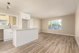 2834 E Shangri La Rd, Phoenix, AZ 85028 - Photo 9