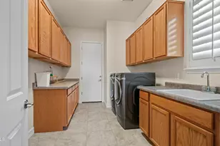5263 S Joshua Tree Ln, Gilbert, AZ 85298 - Photo 9