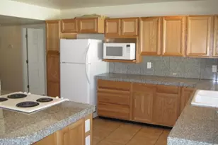 718 E Manhatton Dr, Tempe, AZ 85282 - Photo 3