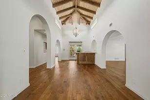 5988 N Echo Canyon Dr, Phoenix, AZ 85018 - Photo 3
