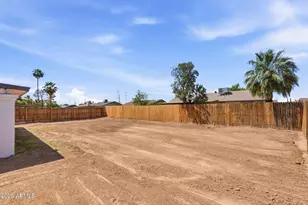 8952 W Royal Palm Rd, Peoria, AZ 85345 - Photo 31