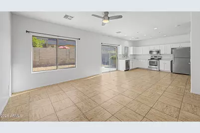 625 E Atlanta Avenue, Phoenix, AZ 85040 - Photo 1