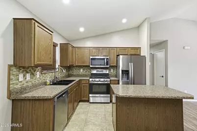 1413 E Leslie Avenue, San Tan Valley, AZ 85140 - Photo 7
