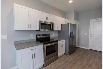 2950 N 38th Street #13, Phoenix, AZ 85018 - Photo 3