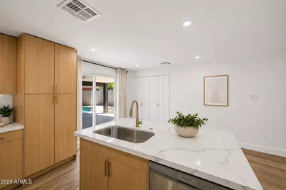 3908 E Capitan Dreyfus Avenue, Phoenix, AZ 85032 - Photo 9