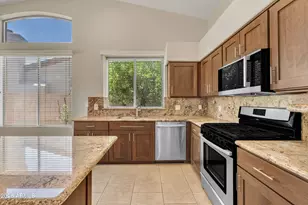 26217 N 46th Pl, Phoenix, AZ 85050 - Photo 27