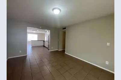 10902 W Montecito Avenue, Phoenix, AZ 85037 - Photo 5