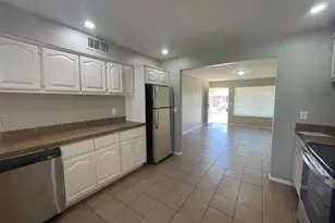 10902 W Montecito Ave, Phoenix, AZ 85037 - Photo 7