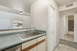 1126 W Elliot Rd, Chandler, AZ 85224 - Photo 7