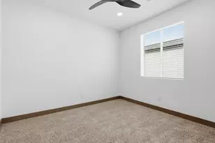 2805 E Trumbull Rd, Phoenix, AZ 85040 - Photo 17