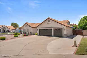 2646 N Fontana Cir, Mesa, AZ 85213 - Photo 3