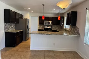 3927 E Lavender Ln, Phoenix, AZ 85044 - Photo 13