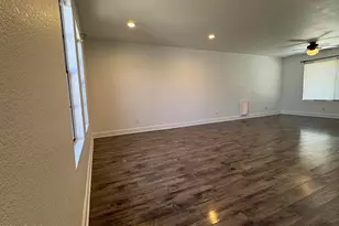 3927 E Lavender Ln, Phoenix, AZ 85044 - Photo 7