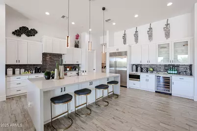 1752 E Creek Canyon Road, Phoenix, AZ 85086 - Photo 7