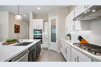 10356 E Wavelength Avenue, Mesa, AZ 85212 - Photo 11