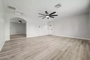 3008 W Angela Dr, Phoenix, AZ 85053 - Photo 9