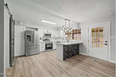 3008 W Angela Drive, Phoenix, AZ 85053 - Photo 17