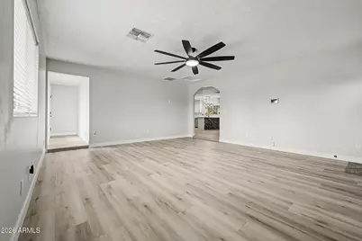 3008 W Angela Drive, Phoenix, AZ 85053 - Photo 11