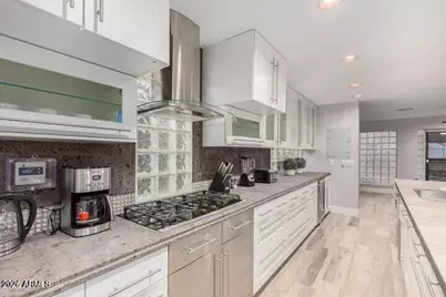 8325 E Crestwood Way, Scottsdale, AZ 85250 - Photo 31