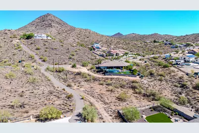 101 E Briles Road #-, Phoenix, AZ 85085 - Photo 9