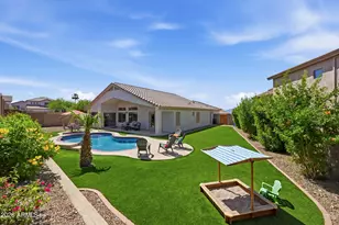 1834 W Amberwood Dr, Phoenix, AZ 85045 - Photo 5