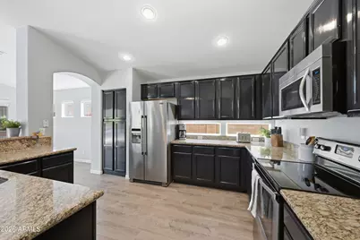 1834 W Amberwood Drive, Phoenix, AZ 85045 - Photo 9