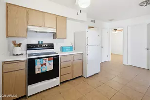 14042 N Newcastle Dr, Sun City, AZ 85351 - Photo 11