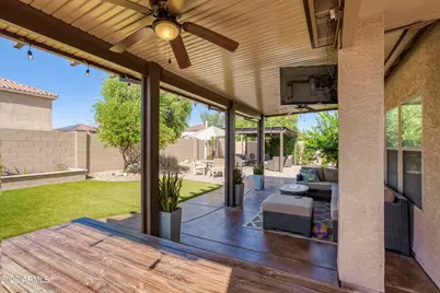 10610 W Country Club Trail, Peoria, AZ 85383 - Photo 35