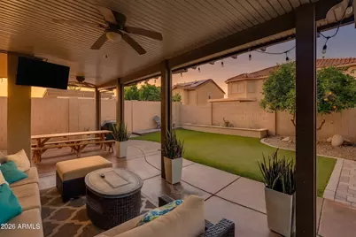 10610 W Country Club Trail, Peoria, AZ 85383 - Photo 57