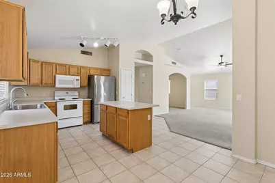 921 E Montoya Lane, Phoenix, AZ 85024 - Photo 11