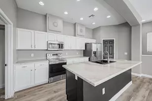 42424 N Gavilan Peak Pkwy, Anthem, AZ 85086 - Photo 11