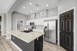 42424 N Gavilan Peak Pkwy, Anthem, AZ 85086 - Photo 9
