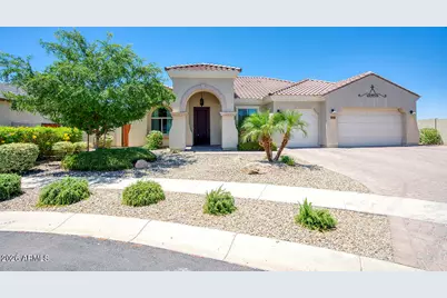 8428 S 16th Drive, Phoenix, AZ 85041 - Photo 1