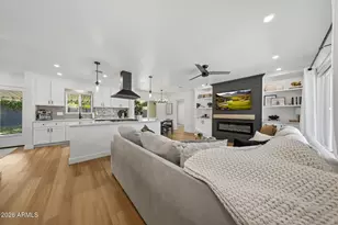 117 E Vista Del Cerro Dr, Tempe, AZ 85281 - Photo 1