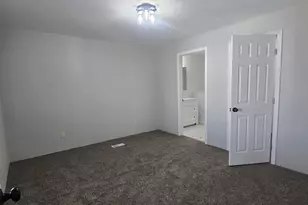 2701 E Utopia Rd, Phoenix, AZ 85050 - Photo 29