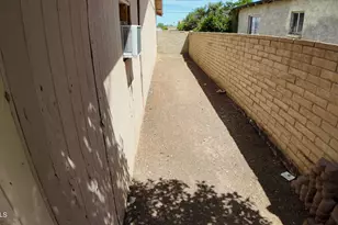 2327 E Victory Dr, Tempe, AZ 85288 - Photo 31