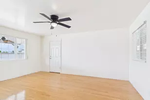 3122 E Shangri La Rd, Phoenix, AZ 85028 - Photo 9