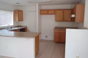 3143 W Jessica Ln, Phoenix, AZ 85041 - Photo 5