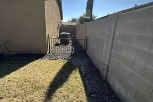 946 W Basswood Ave, San Tan Valley, AZ 85140 - Photo 13