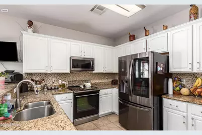 10225 W Camelback Road #12, Phoenix, AZ 85037 - Photo 9