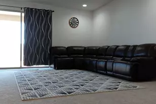 7117 W Andrea Dr, Peoria, AZ 85383 - Photo 5