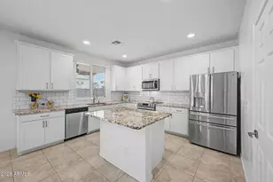 17561 W Villa Hermosa Ln, Surprise, AZ 85387 - Photo 3