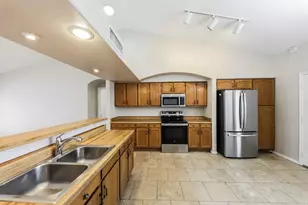 743 W Sherri Dr, Gilbert, AZ 85233 - Photo 9